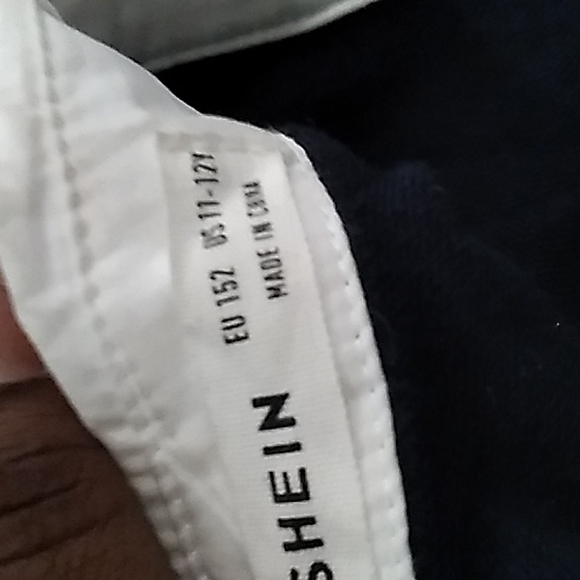 Los Angeles Navy Blue sweater 11-12Y - Picture 4 of 4